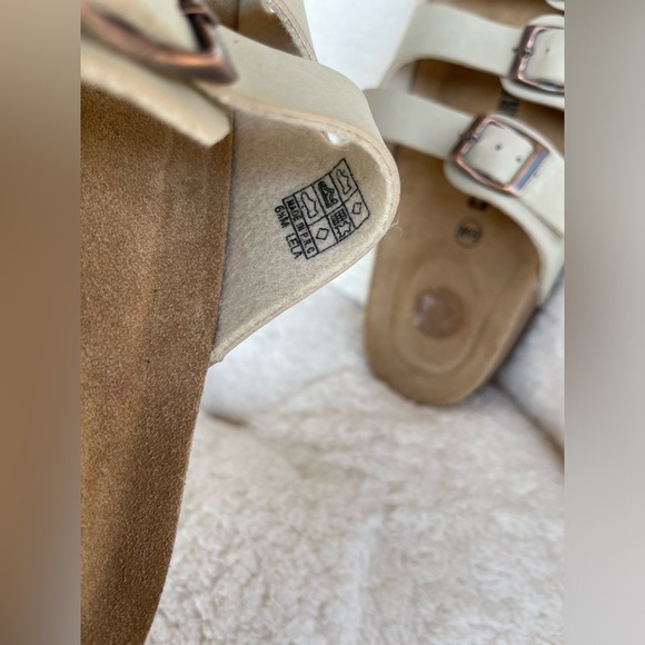 Women's Beige Sandals Cushionaire Women's Lela Cork footbed Sandal with +Comfort - Picture 7 of 10